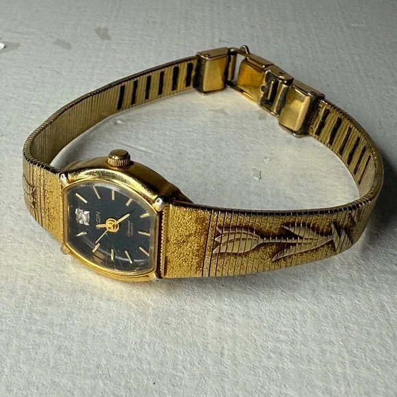 Vintage | Accessories | Vintage Elgin Diamond Quartz Bezel  display picture 1